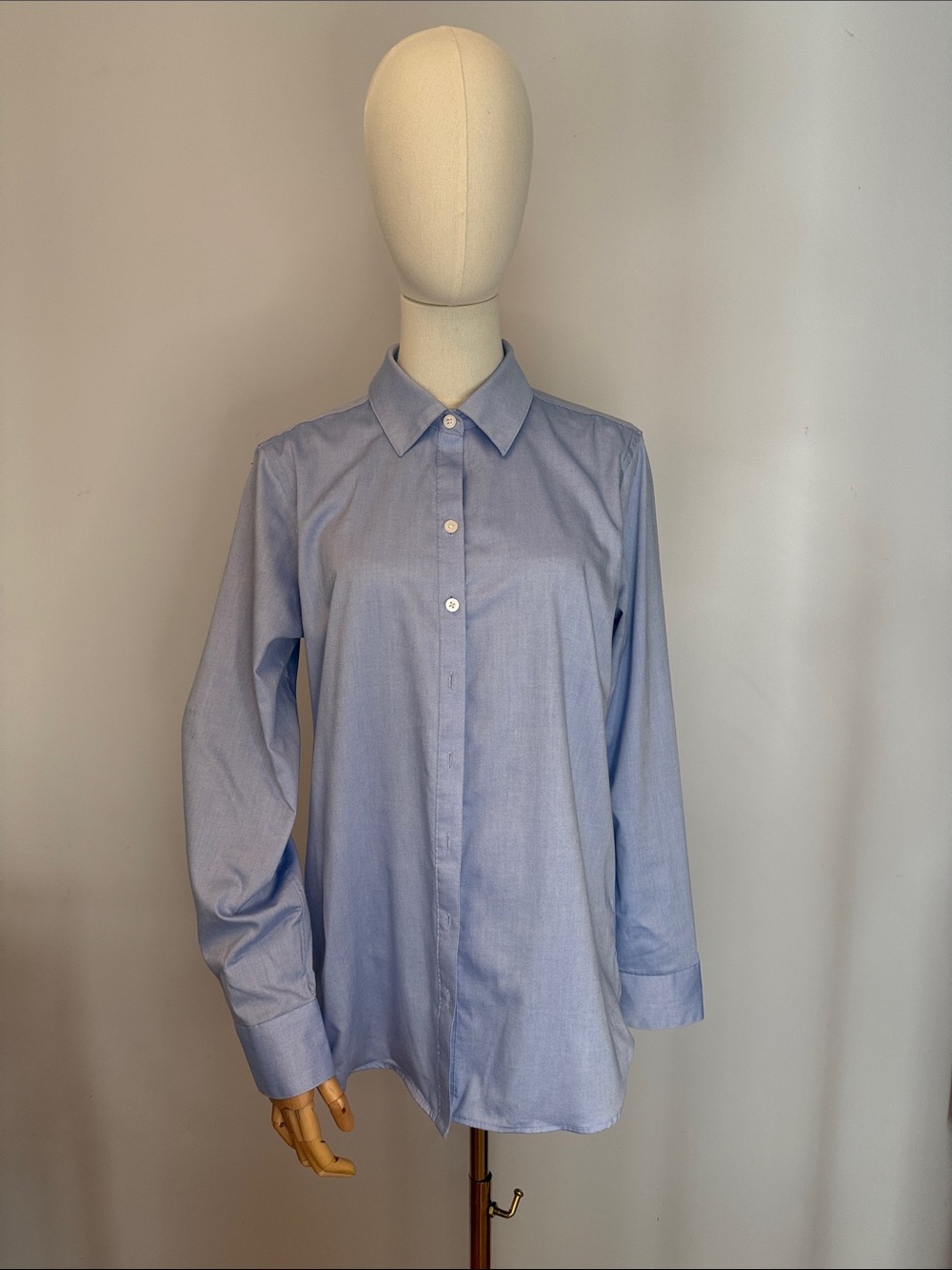 Ellen Tracy 100% Cotton Light Blue Button Down Dress Shirt Blouse Size 12